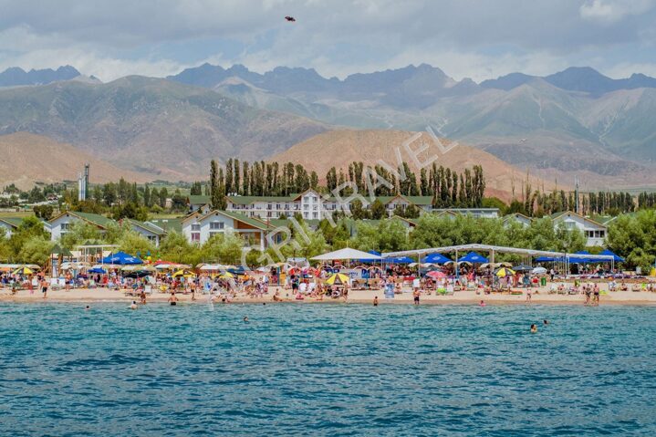 Пляж отеля Каприз Иссык-куль