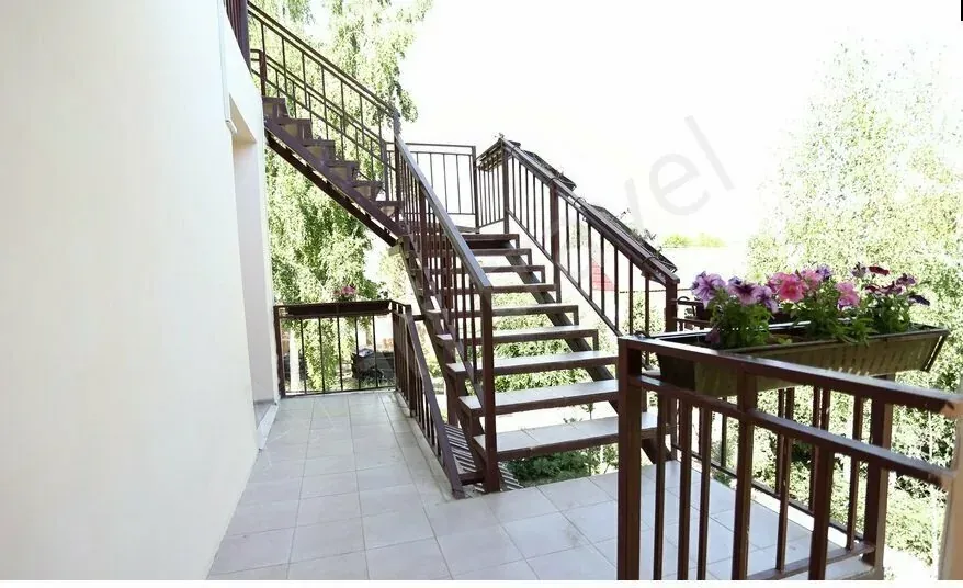 Лестница на верхние этажи