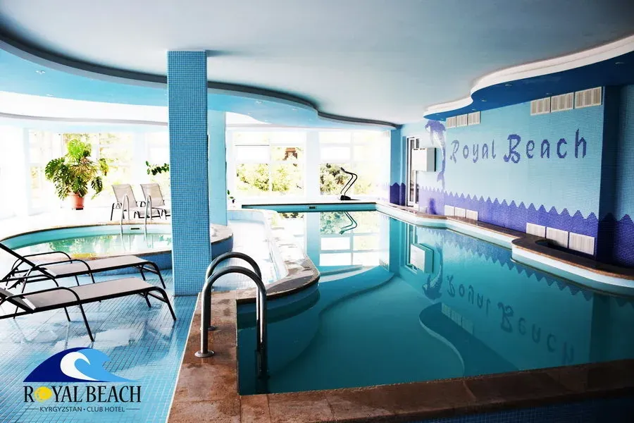 Крытый бассейн