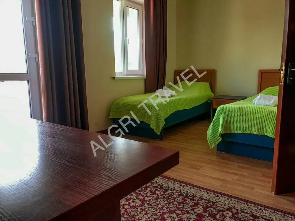 Номер 2 местный