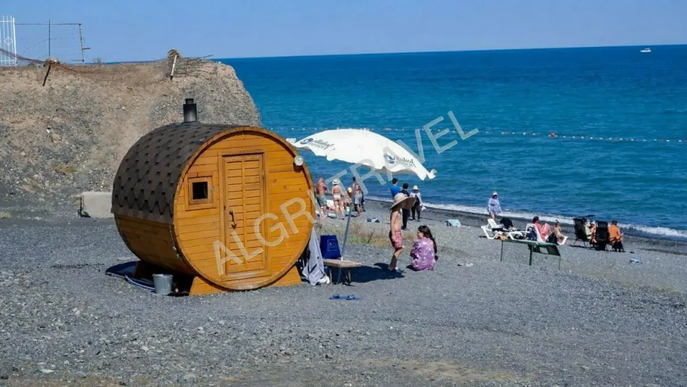 Сауна-бочка на пляже 