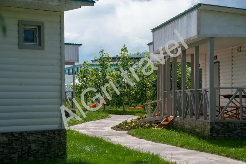 3 местные домики в Аквамарине