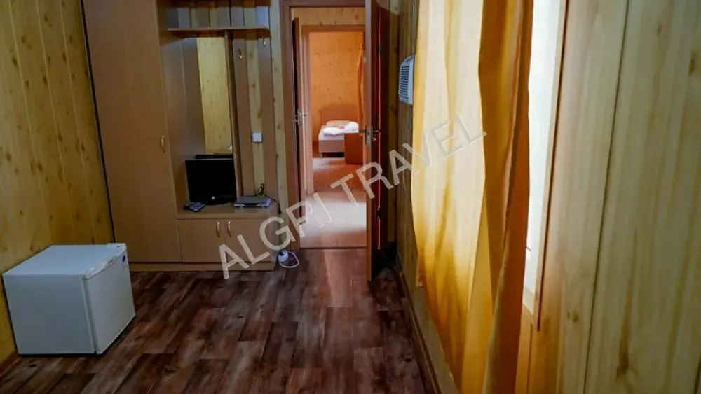 Аласу-эконом 4 местный 2 комнатный внутри