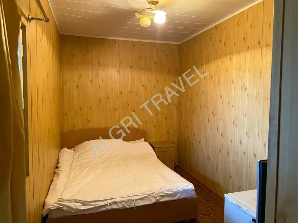 Аласу-двуспальная кровать в эконом 4 местном