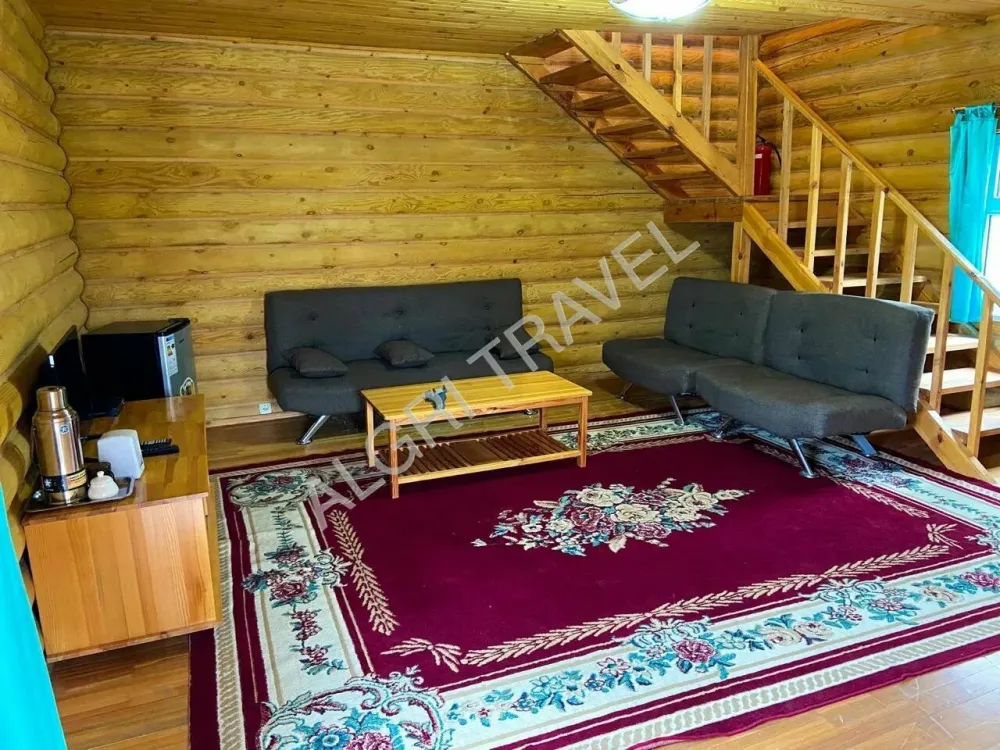 Сруб 2 местный в Аласу гостиная