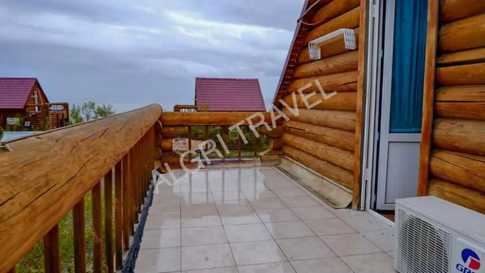 Вид с балконов в срубах