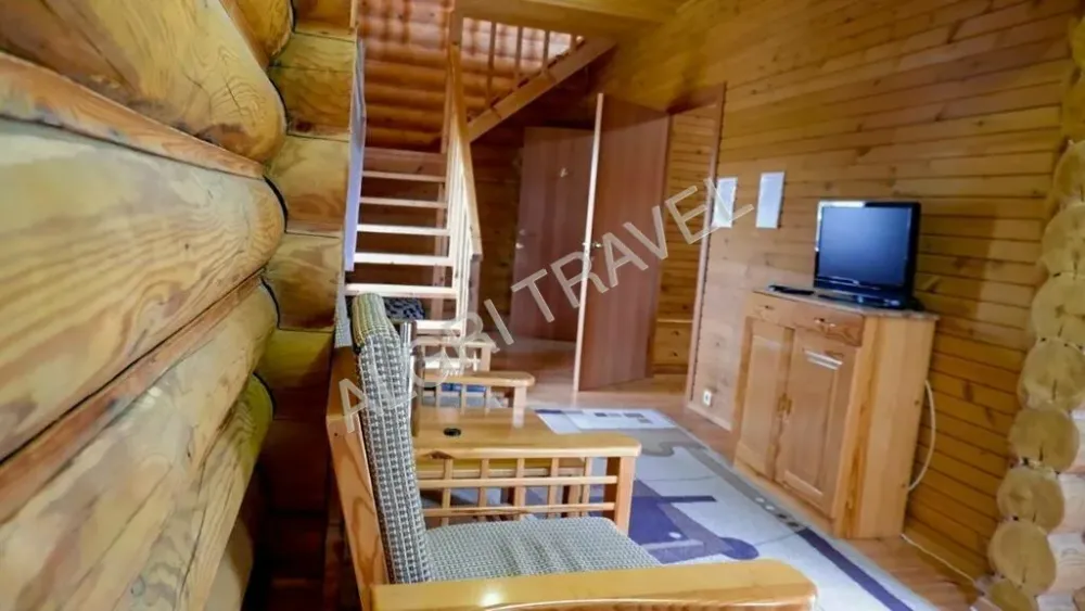 Сруб 4 местный в Аласу  первый этаж