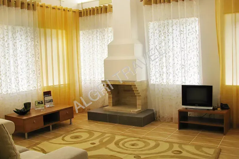 Гостиная с камином