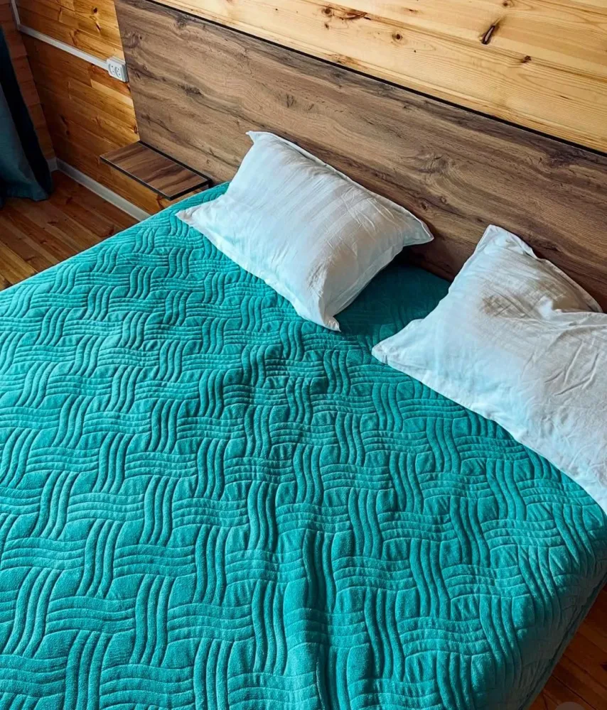 двуспальная кровать