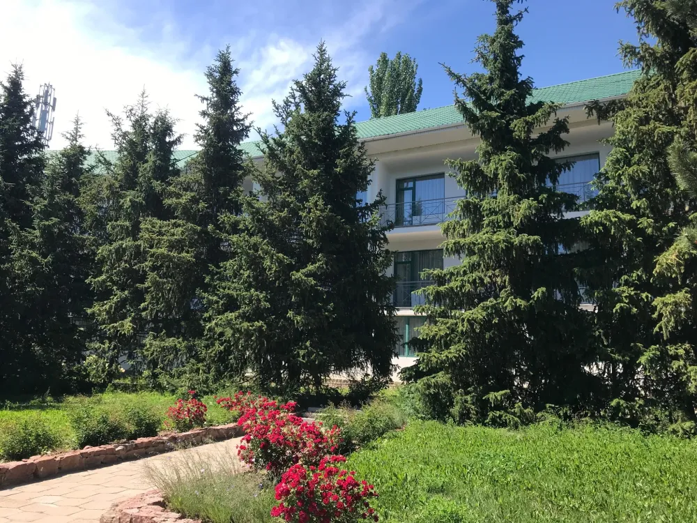 Корпус, где размещены стандарты в Аян резорт