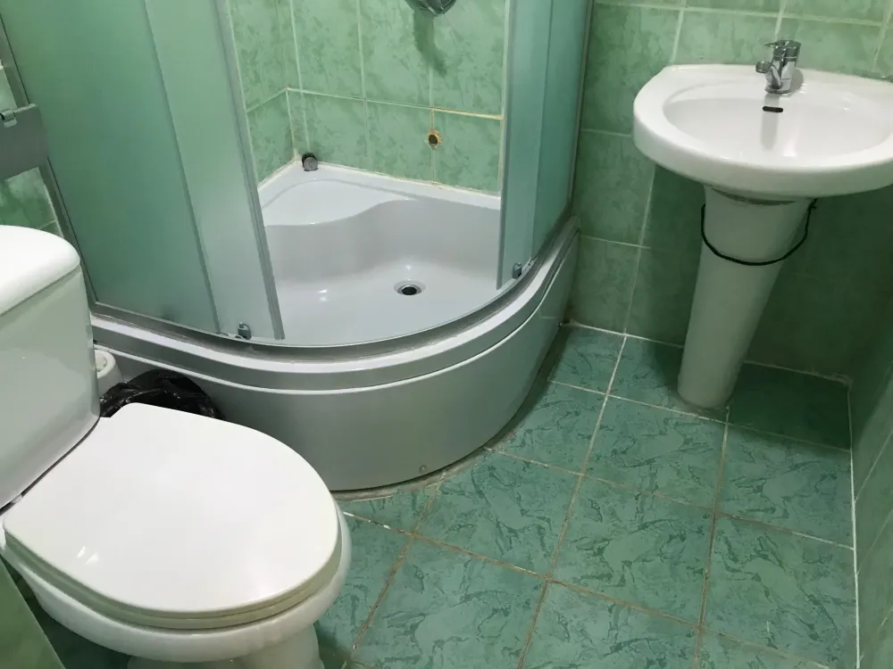 Туалет и душ в коттеджах