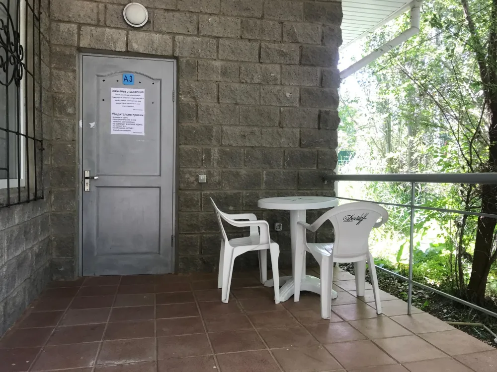 Фото террасы около бунгало