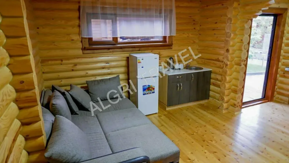 Прихожая в коттедже