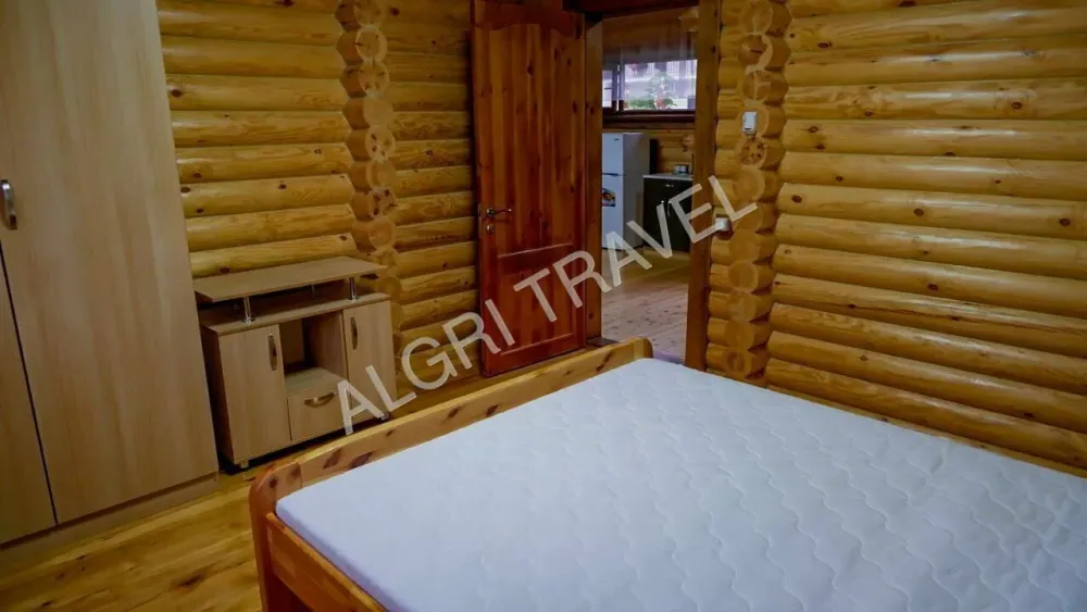 Коттеджи внутри