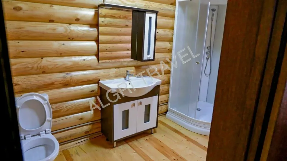 Коттеджи внутри