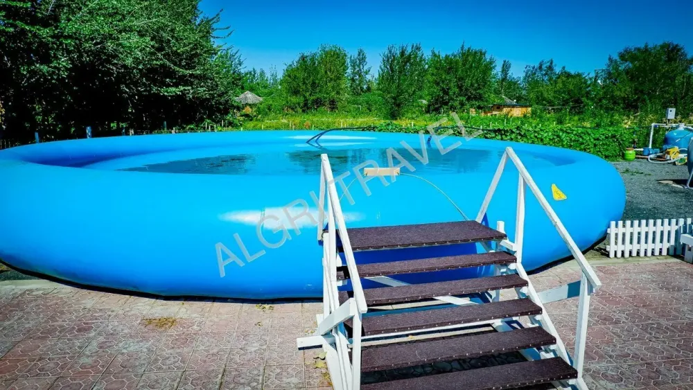 Детский бассейн