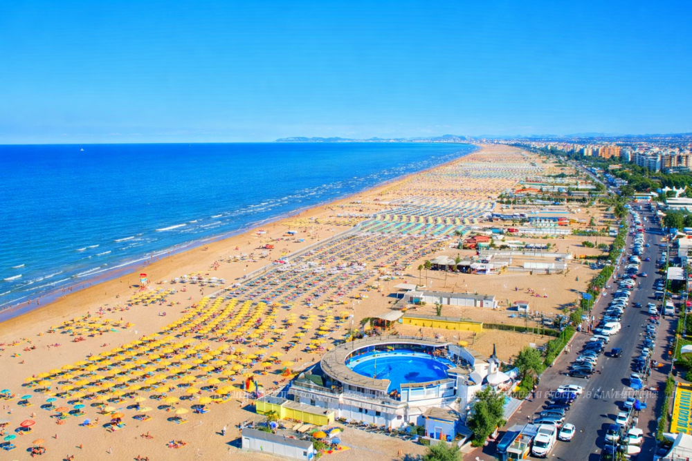 Широкие пляжи