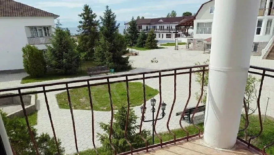 Территория пансионата Ак Данис на Иссык-Куле