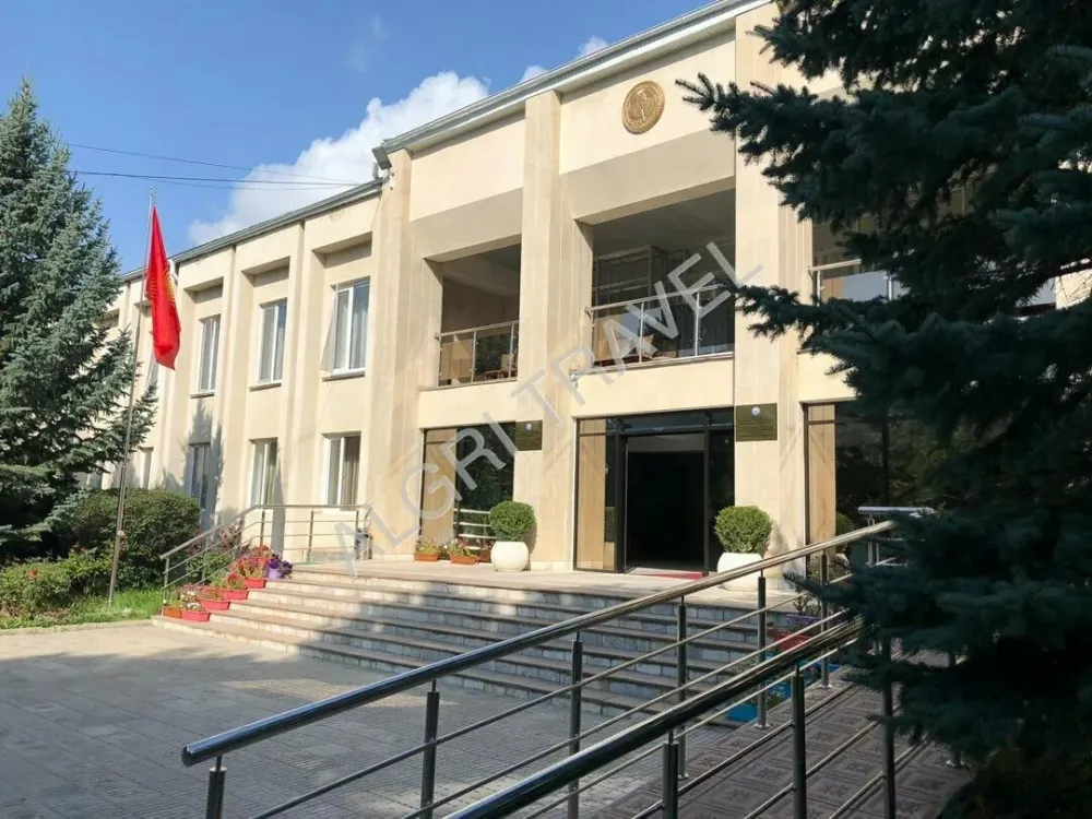 Корпус санатория Госрезиденция №2 на озере Иссык-куль