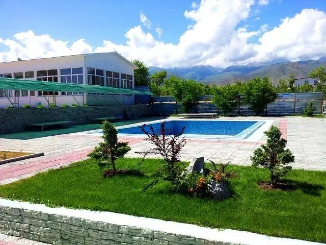 Бассейн отеля Зето